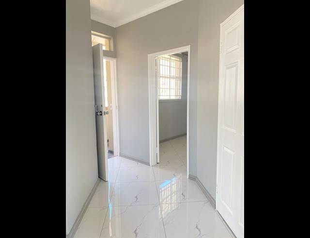 2 BEDROOM PROPERTY TO RENT IN ZONNEBLOEM